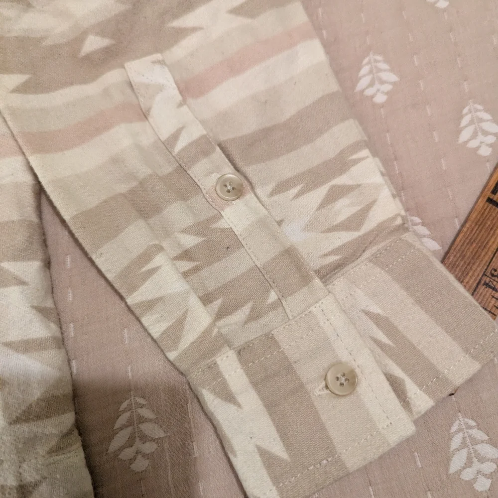 Sonoma 3/4 zip pull over flannel Aztec print large - Picture 6 of 11
